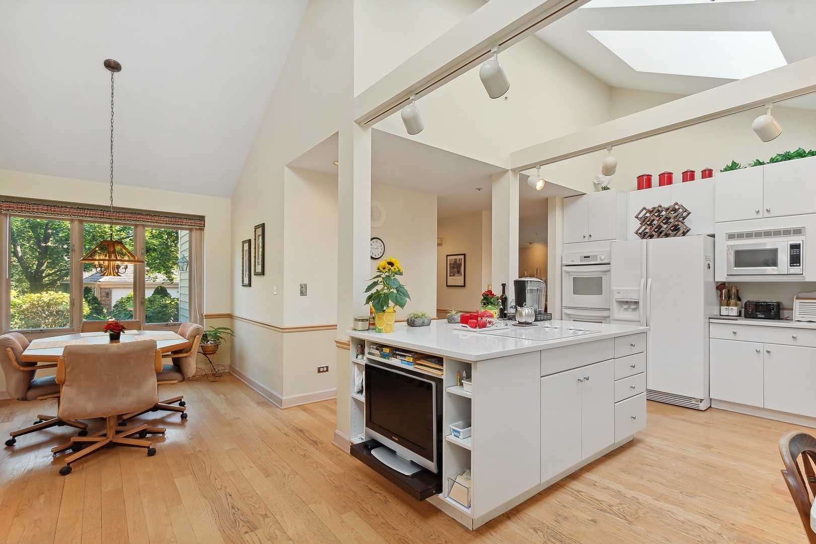 4616 Forest Edge Lane