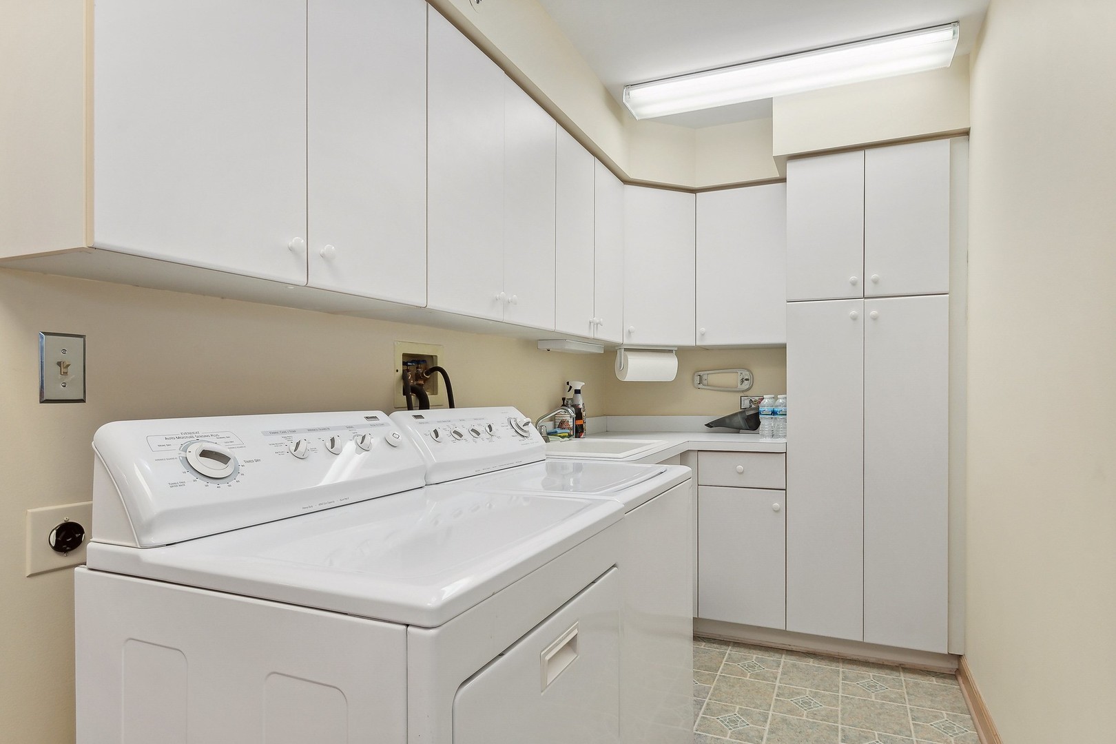 4616 Forest Edge Lane