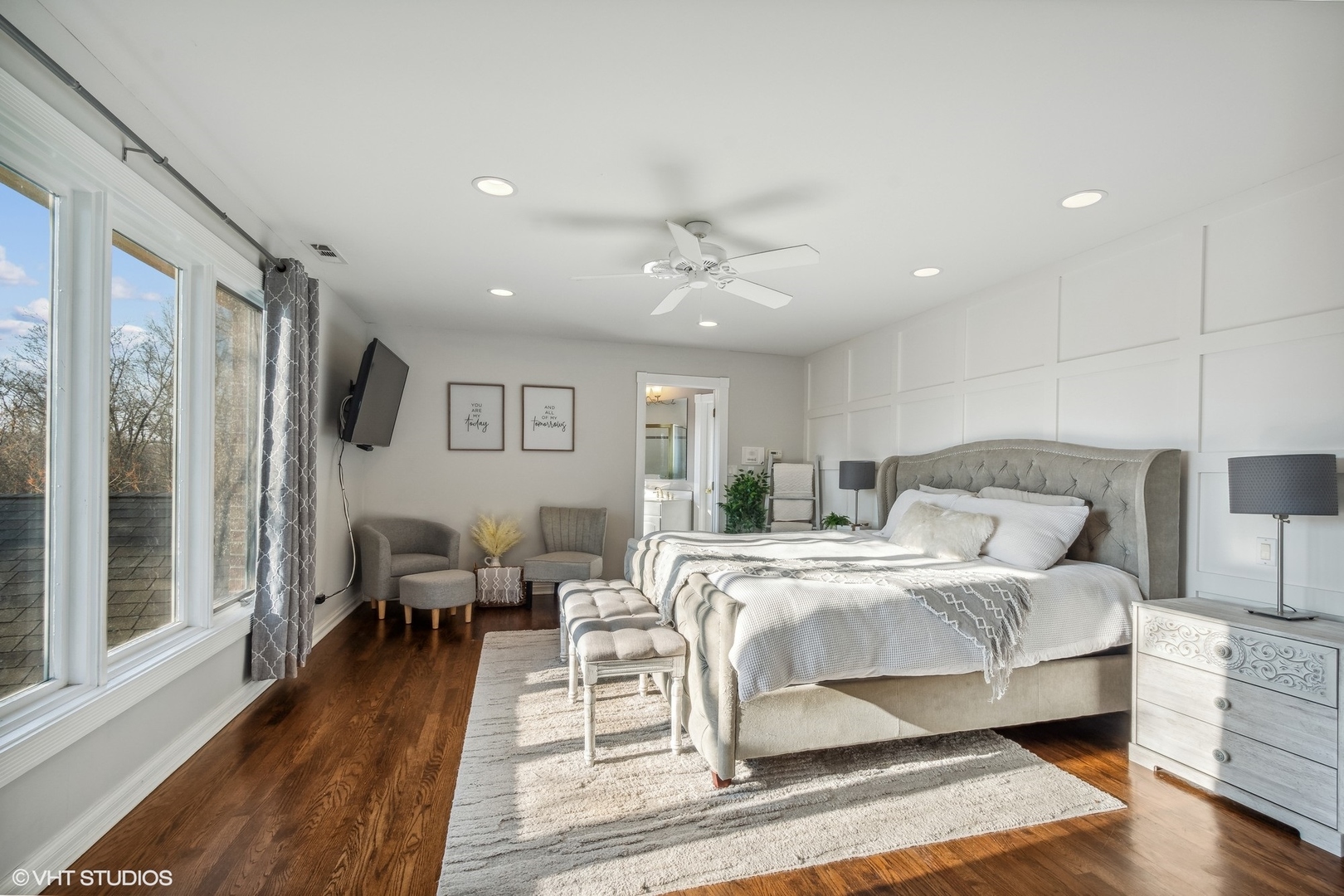 26132 N Greenbriar Court