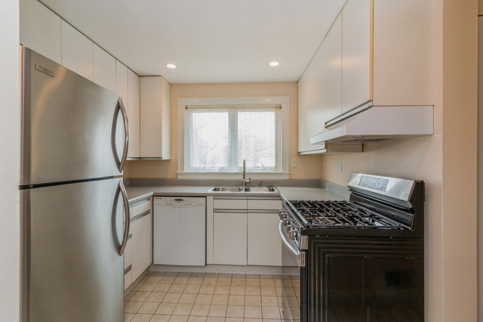 2637 Crawford Avenue