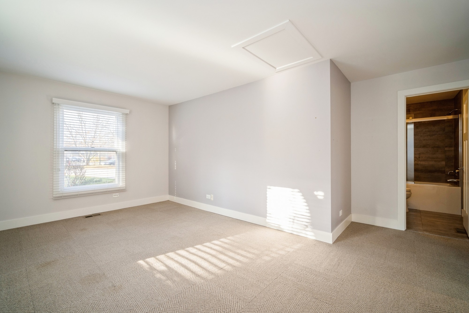 2525 LIVE OAK Lane Unit: 0