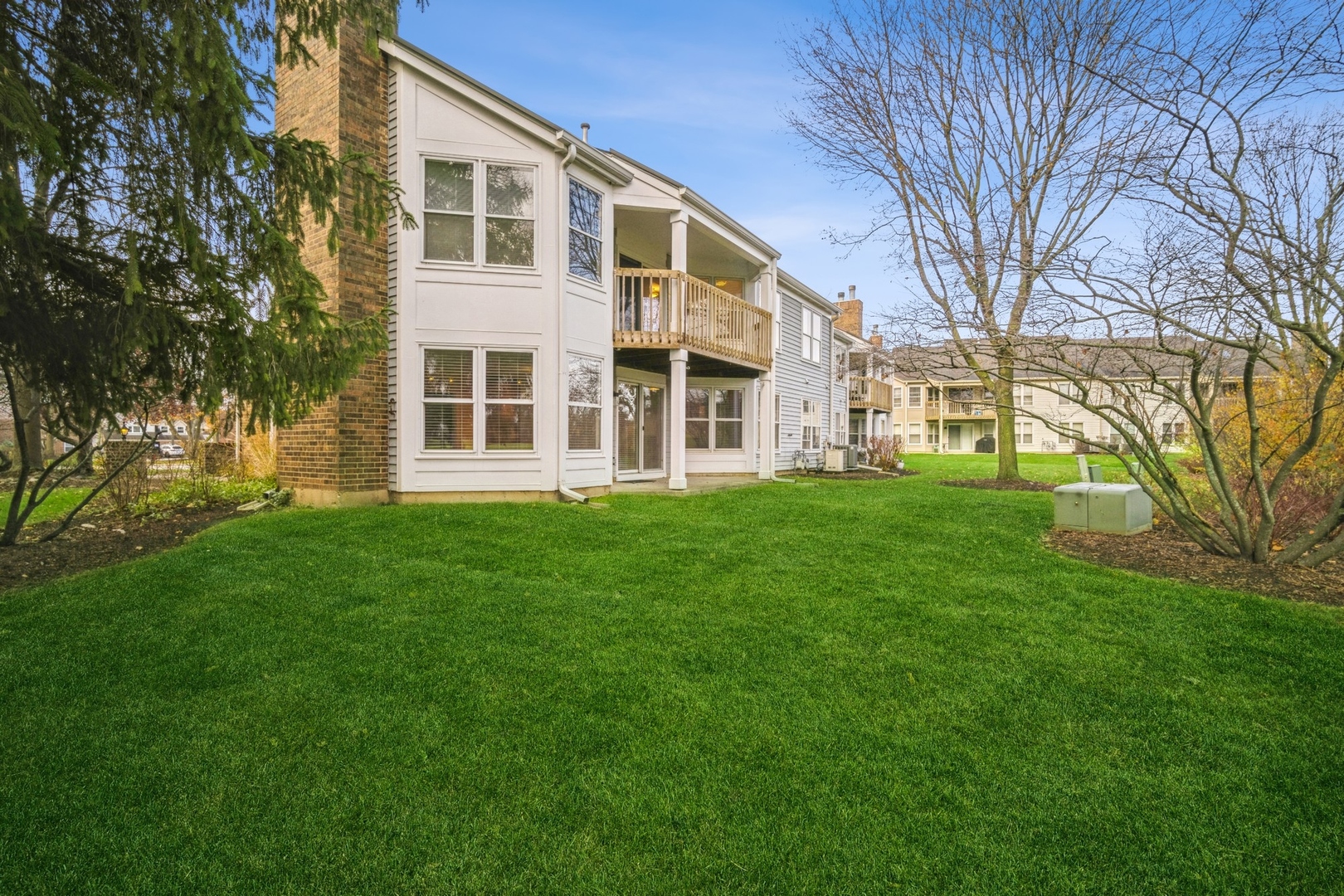 2525 LIVE OAK Lane Unit: 0