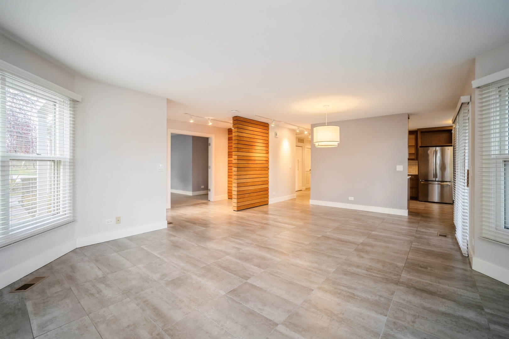 2525 LIVE OAK Lane Unit: 0