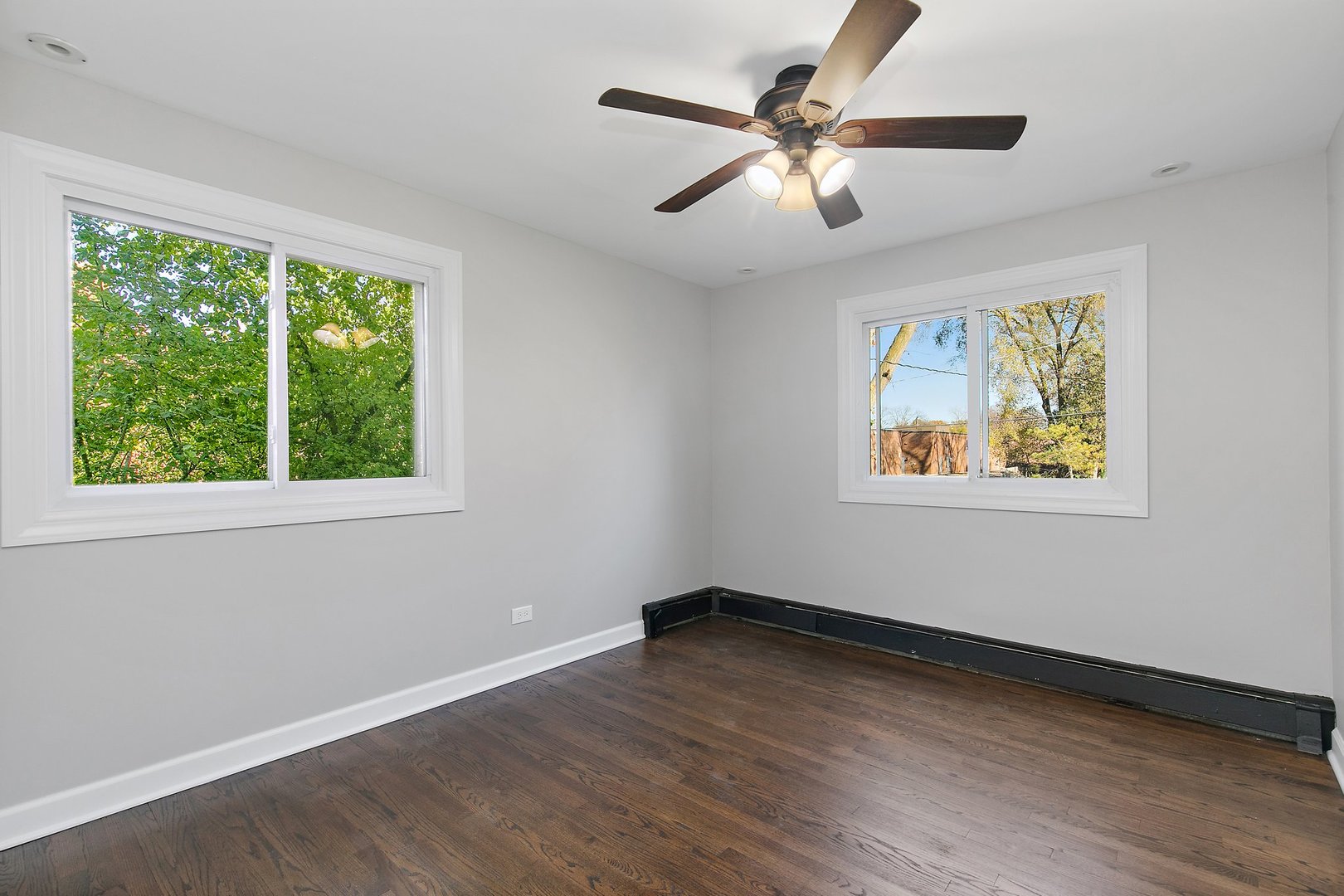 462 N Plum Grove Road