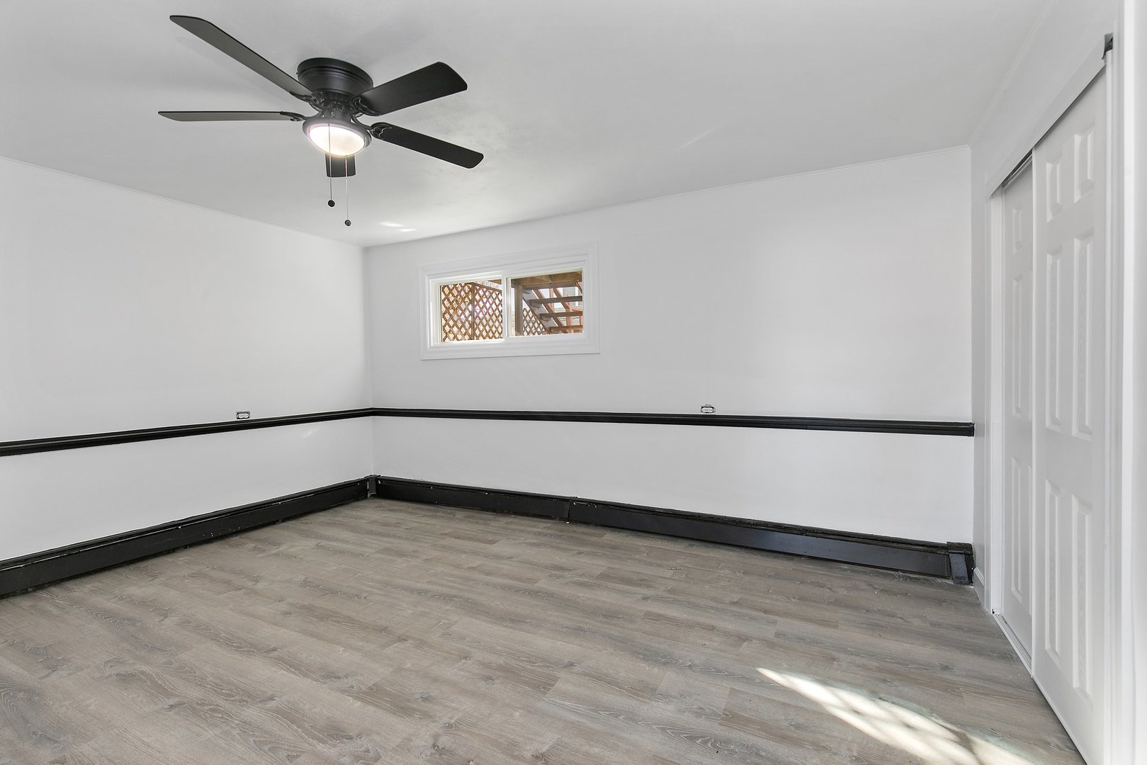 462 N Plum Grove Road