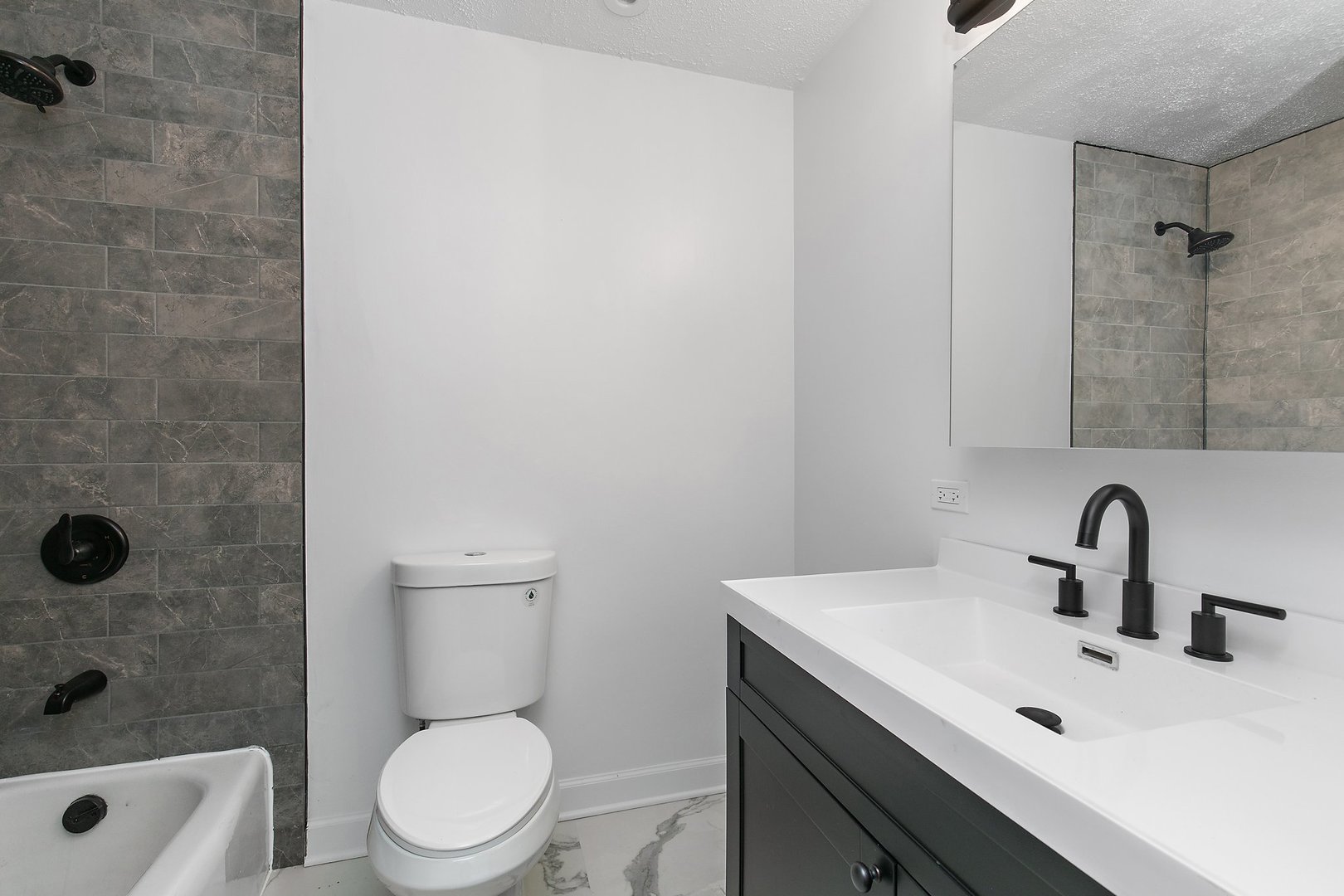 462 N Plum Grove Road