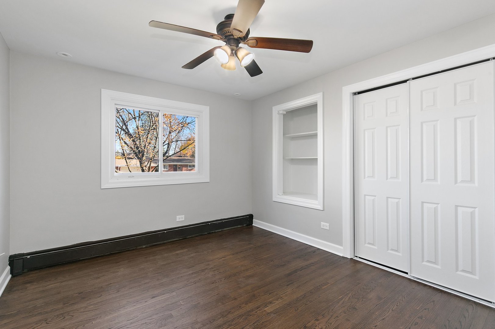 462 N Plum Grove Road