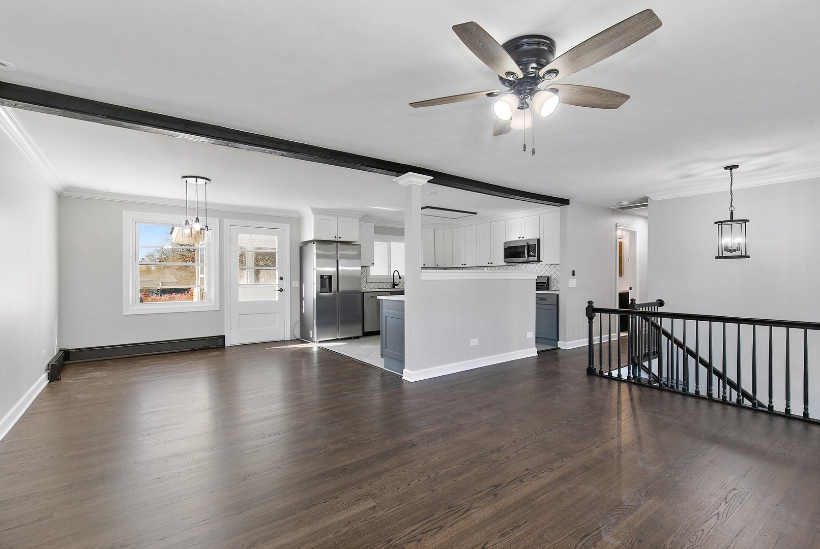 462 N Plum Grove Road