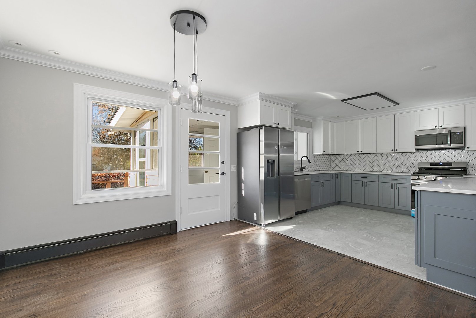 462 N Plum Grove Road