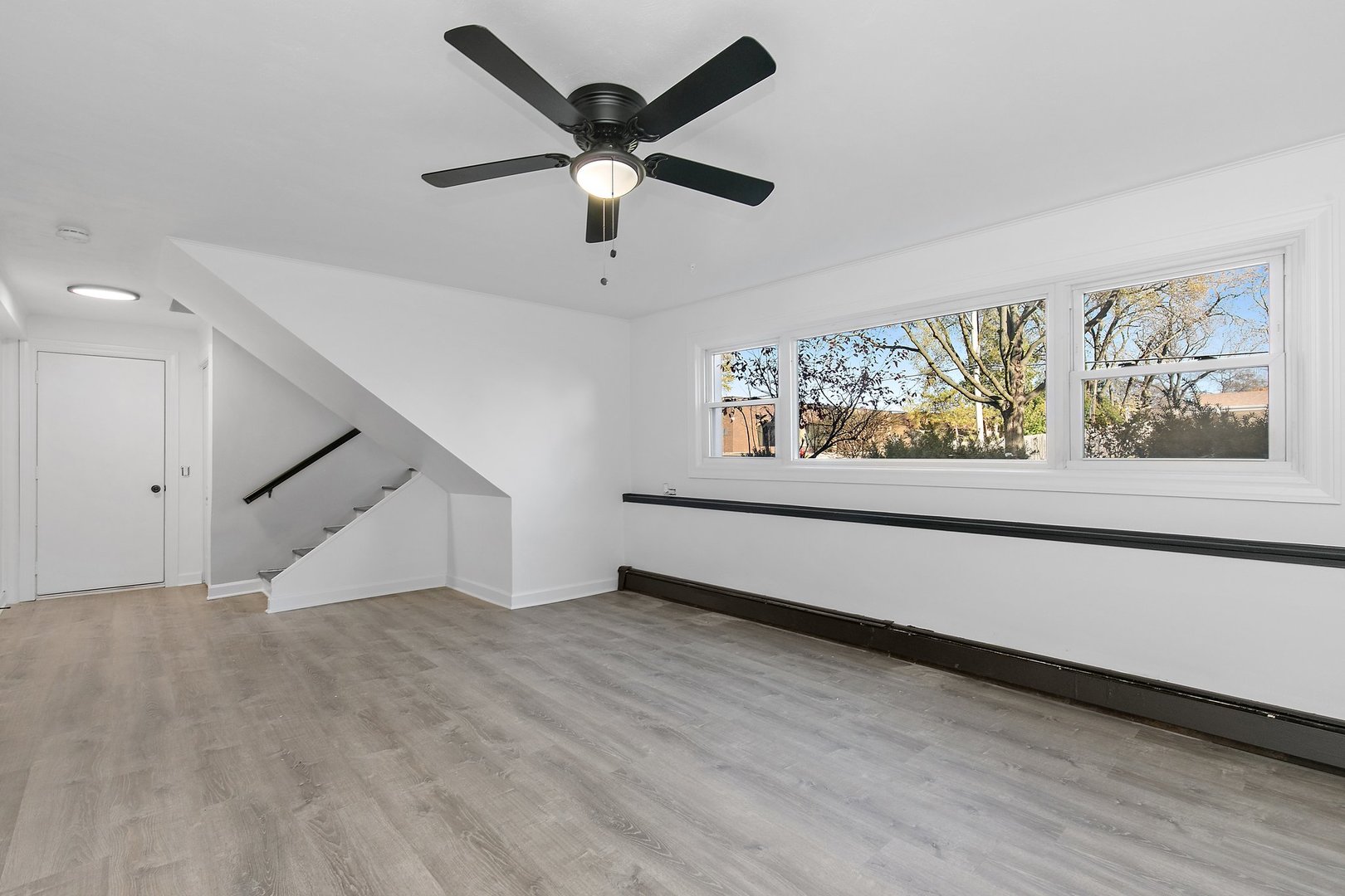 462 N Plum Grove Road