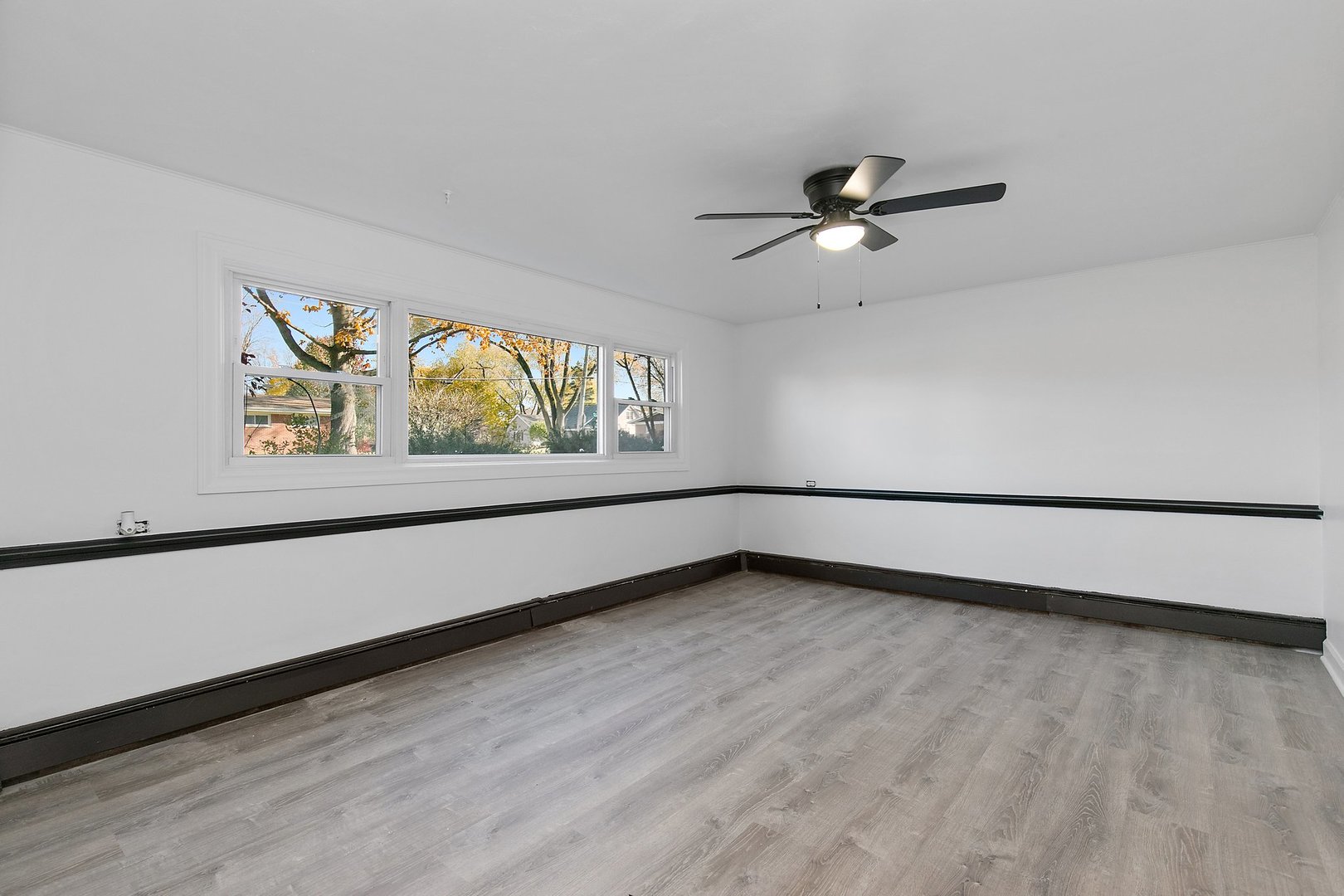 462 N Plum Grove Road