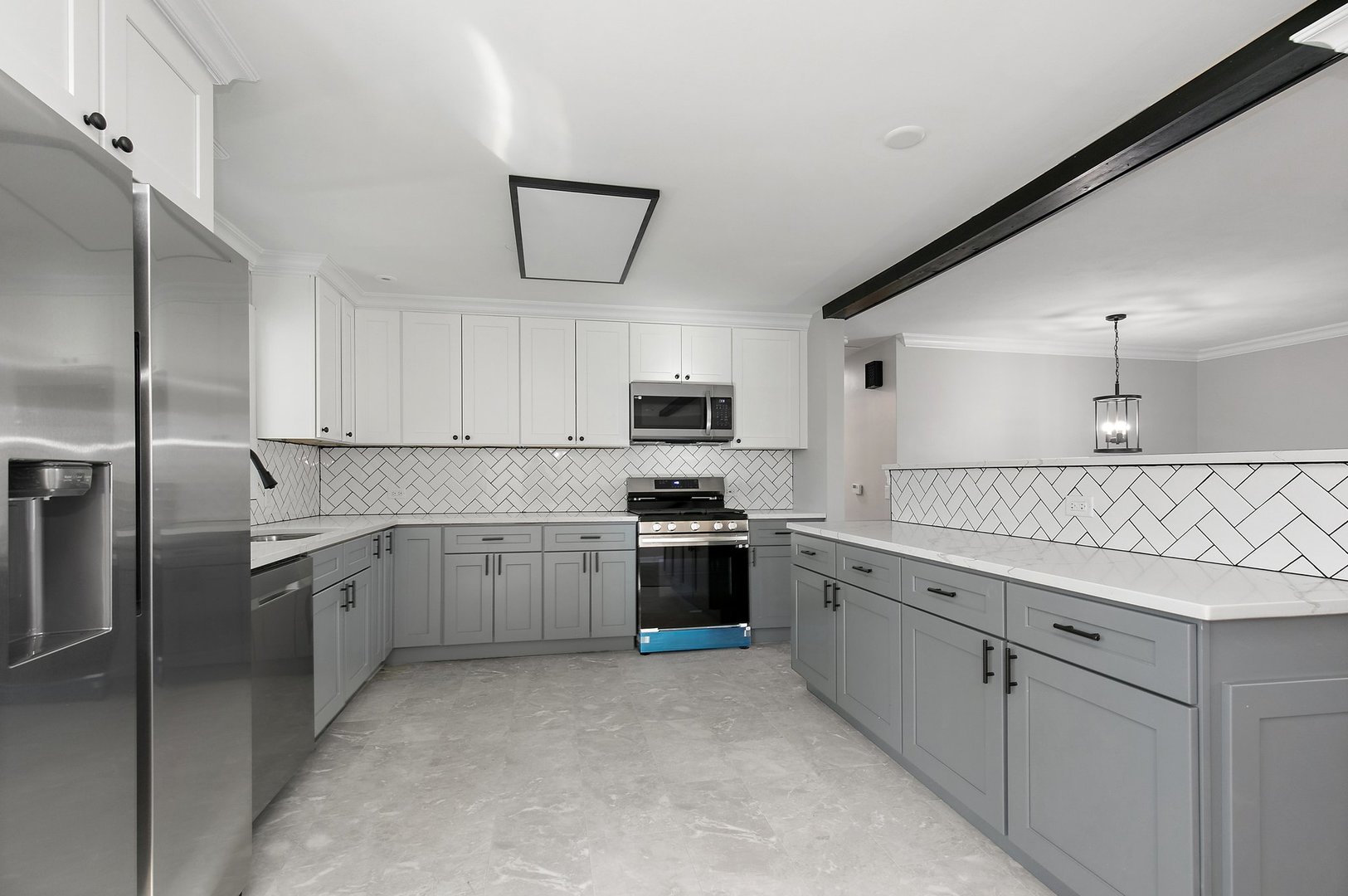 462 N Plum Grove Road