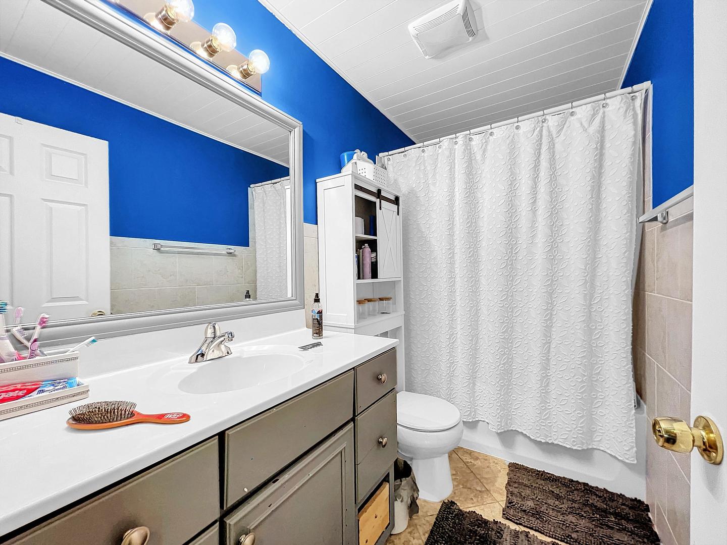 821 Candlewood Trail