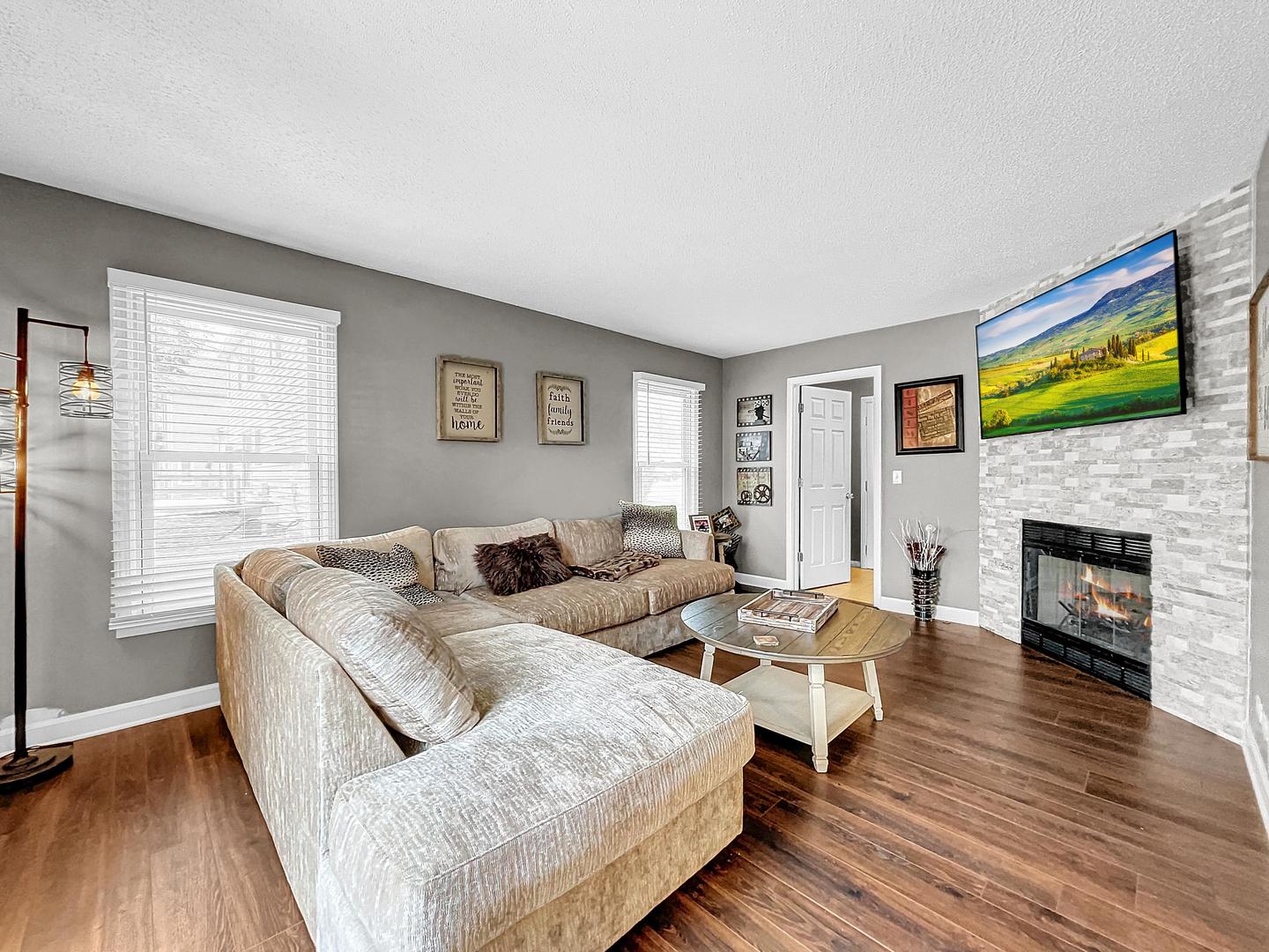 821 Candlewood Trail