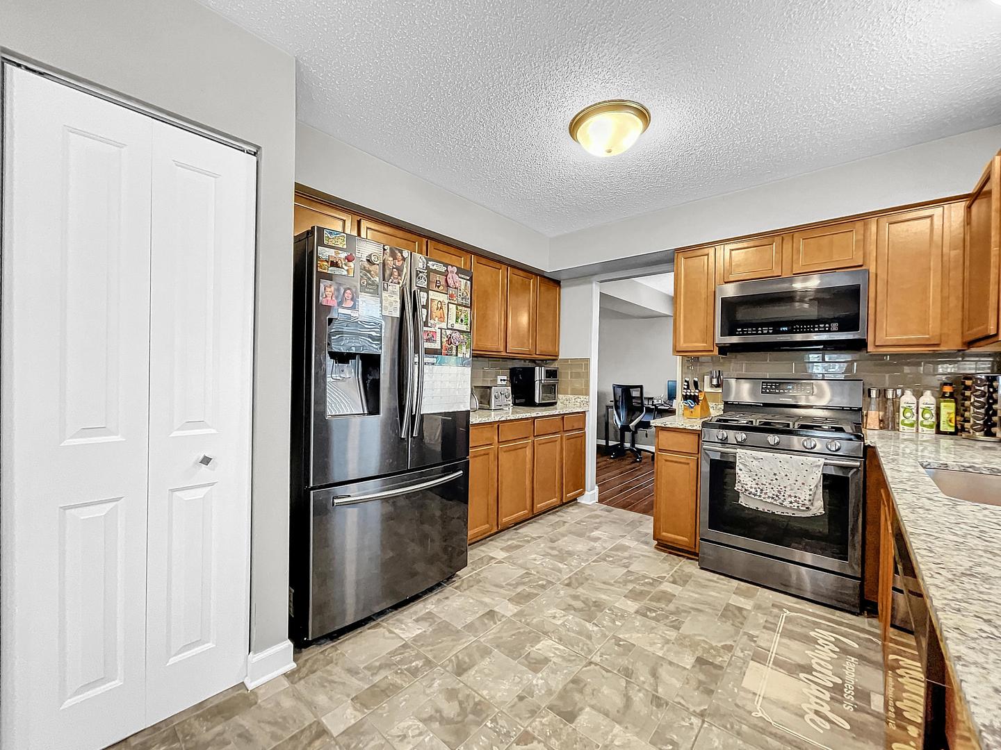 821 Candlewood Trail