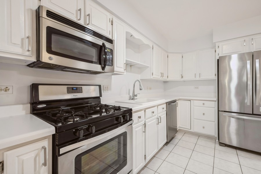 7400 W Lawrence Avenue Unit: 329