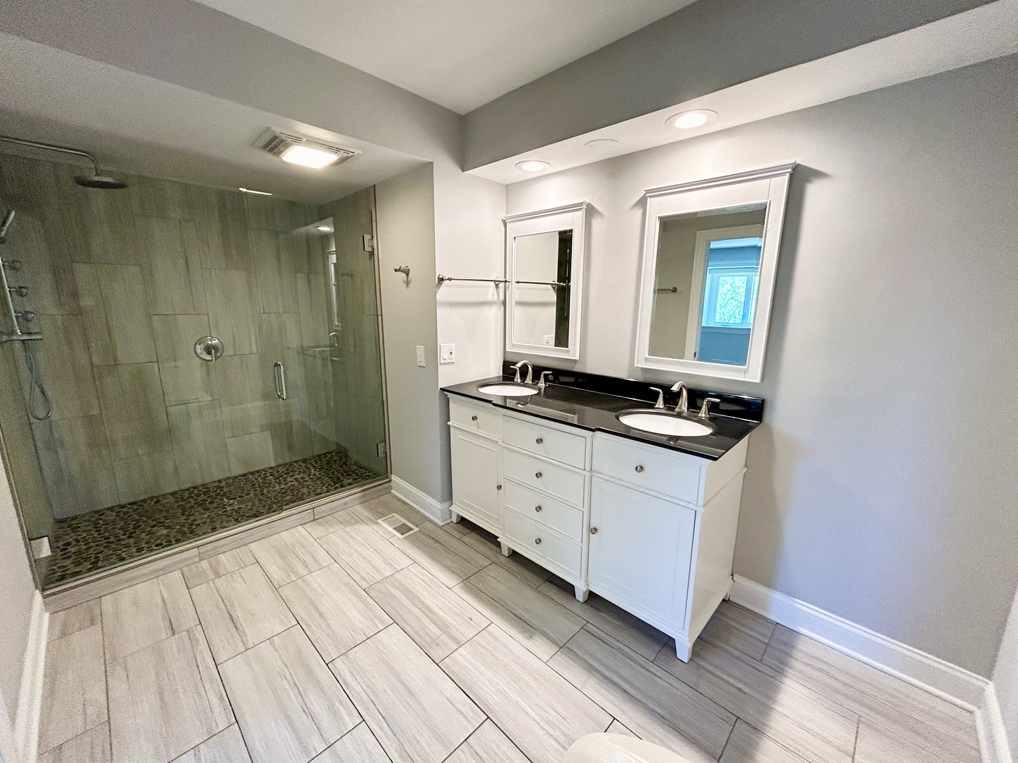 1502 Concorde Circle Unit: 1502