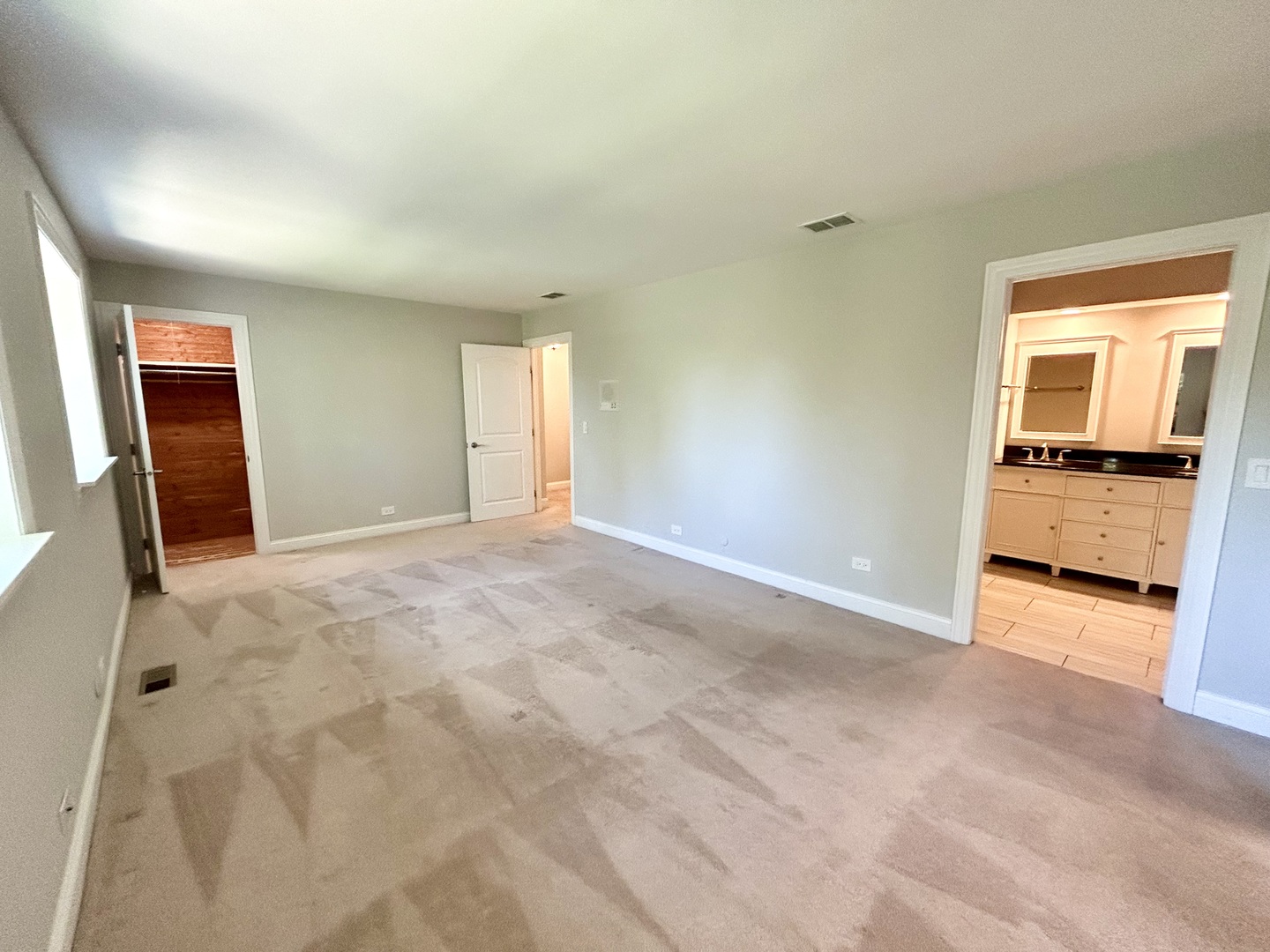 1502 Concorde Circle Unit: 1502