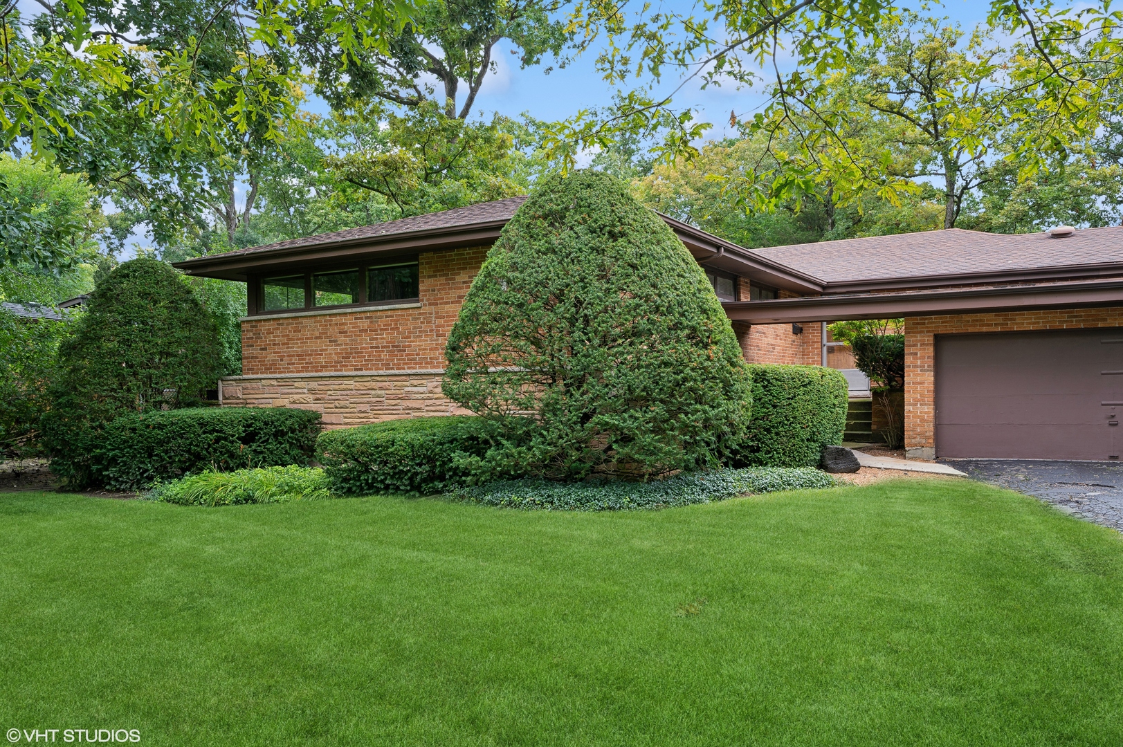 945 Rollingwood Road