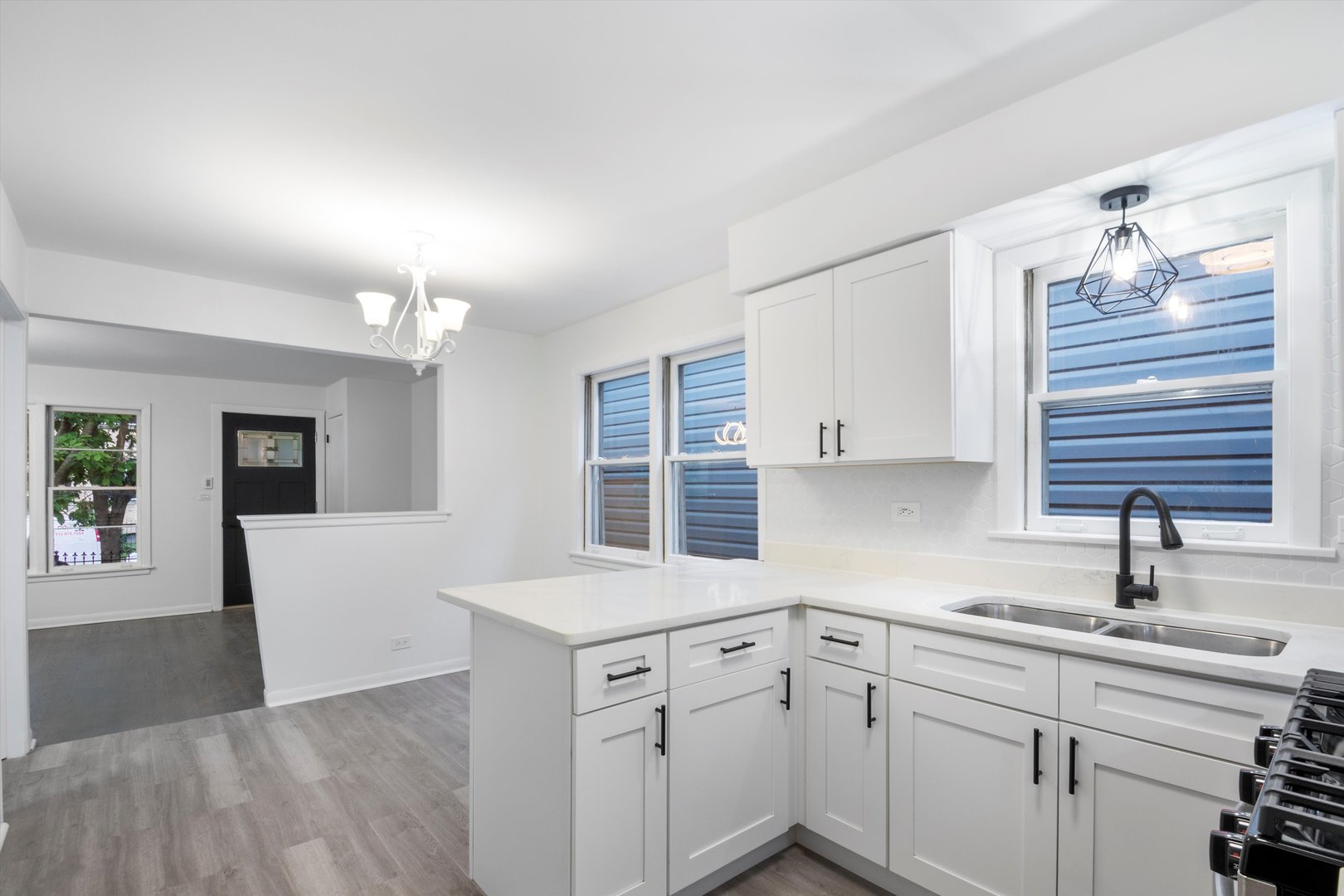 2930 N Dawson Avenue