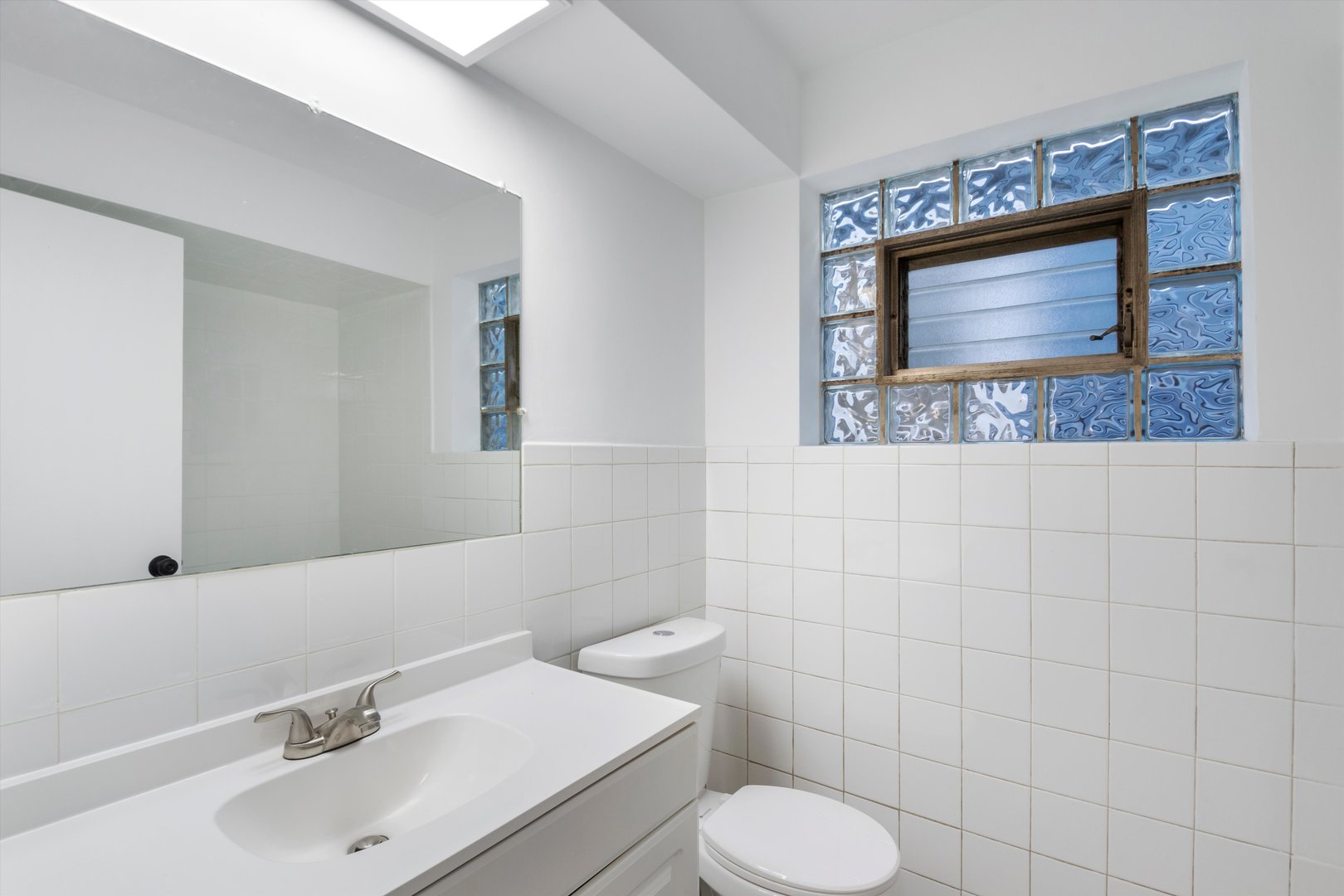 2930 N Dawson Avenue