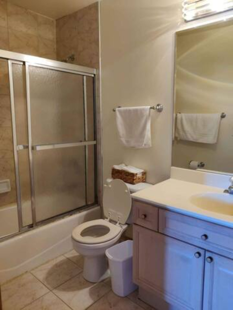 1827 Wilmette Avenue Unit: B