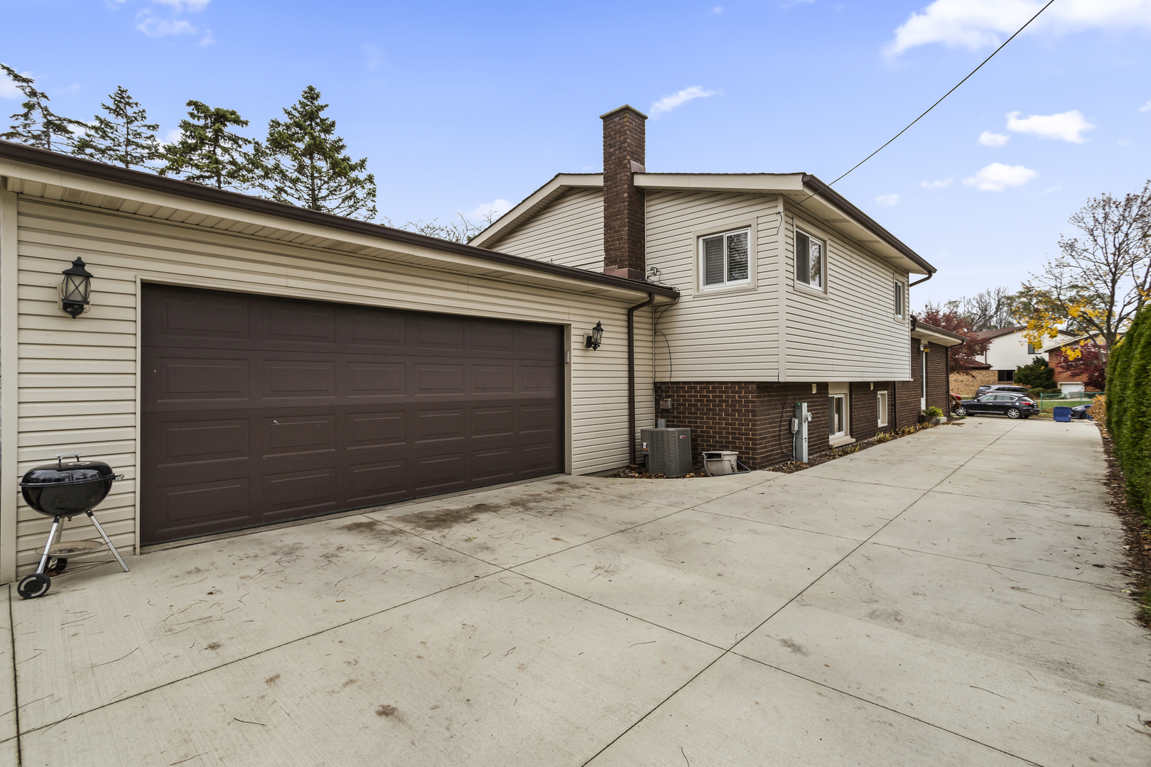 1050 Devonshire Court