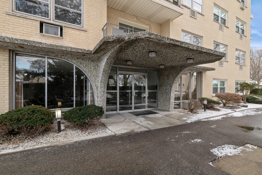 7801 Niles Center Road Unit: 406