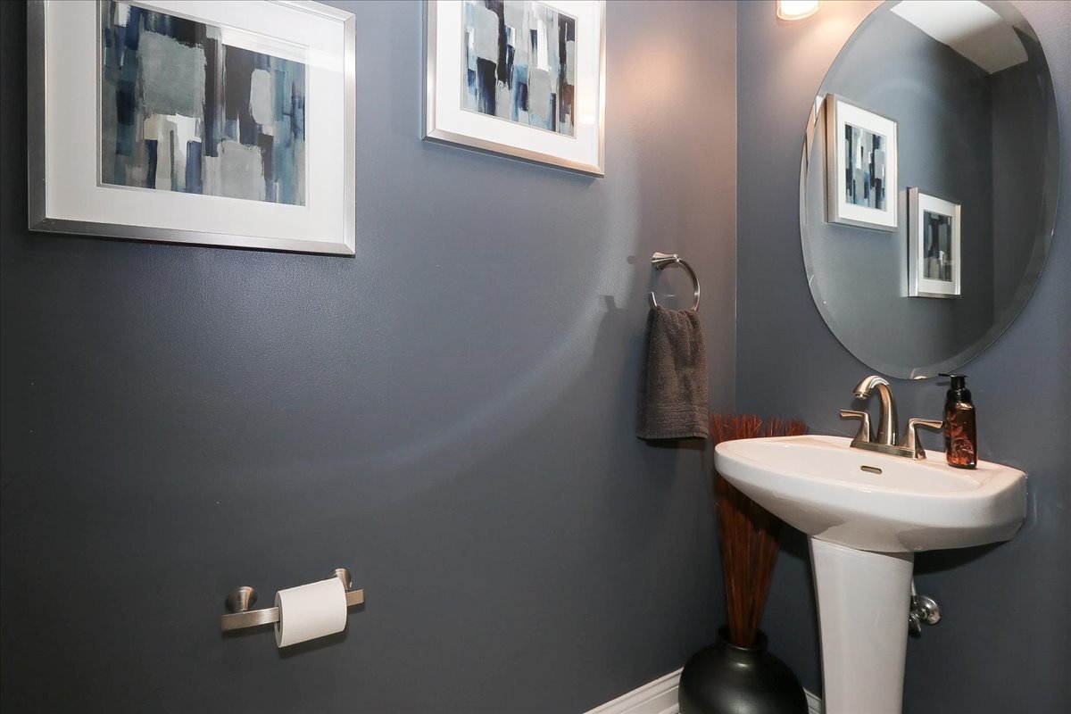 1608 W Ethans Glen Drive