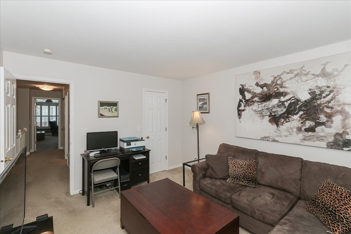 1608 W Ethans Glen Drive