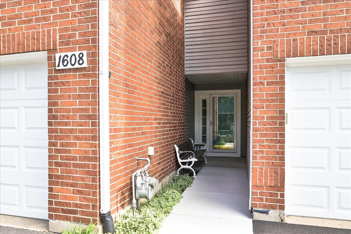1608 W Ethans Glen Drive