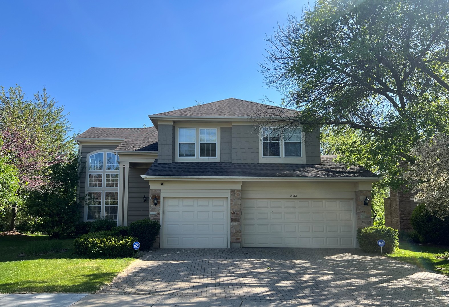 2381 Legends Court