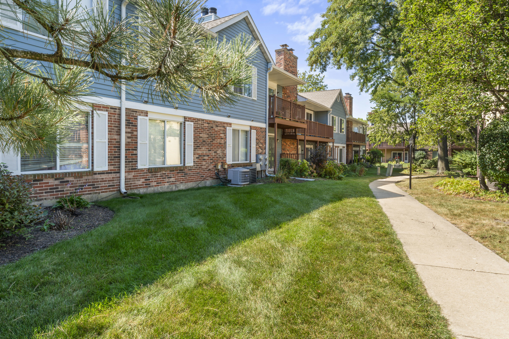 366 Pembroke Lane Unit: 5