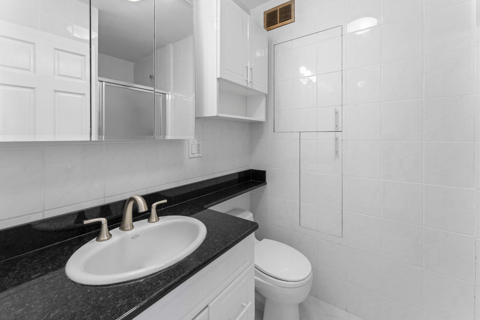 6301 N Sheridan Road Unit: 11R