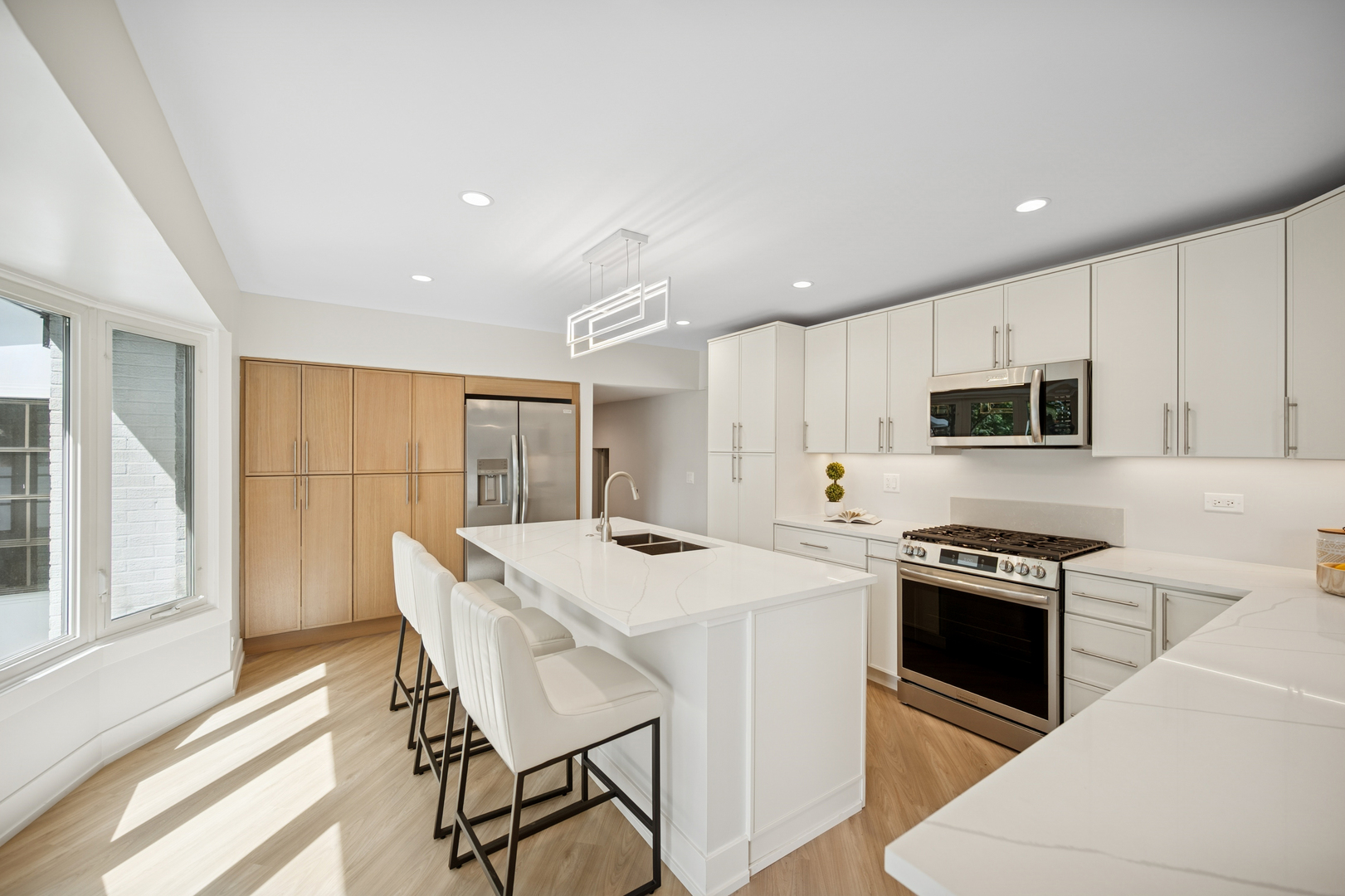 4035 Crestwood Drive