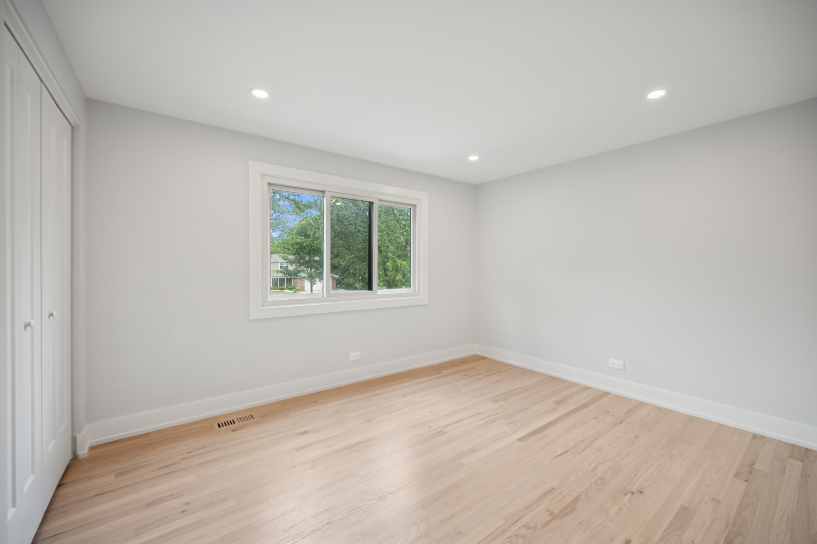 4035 Crestwood Drive