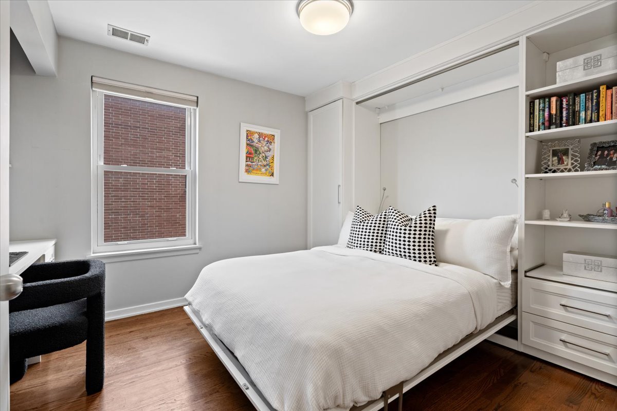 916 W Fletcher Street Unit: C