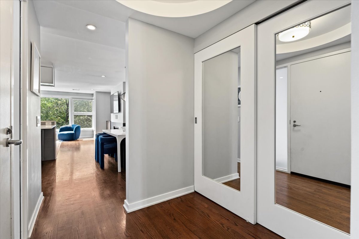 916 W Fletcher Street Unit: C