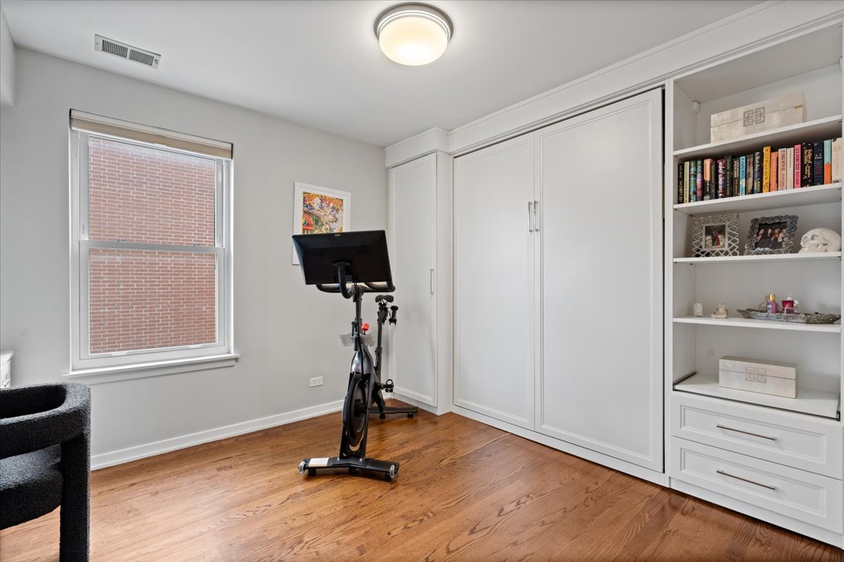 916 W Fletcher Street Unit: C