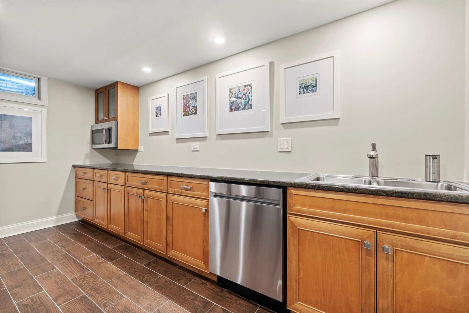 1045 Rosemary Terrace