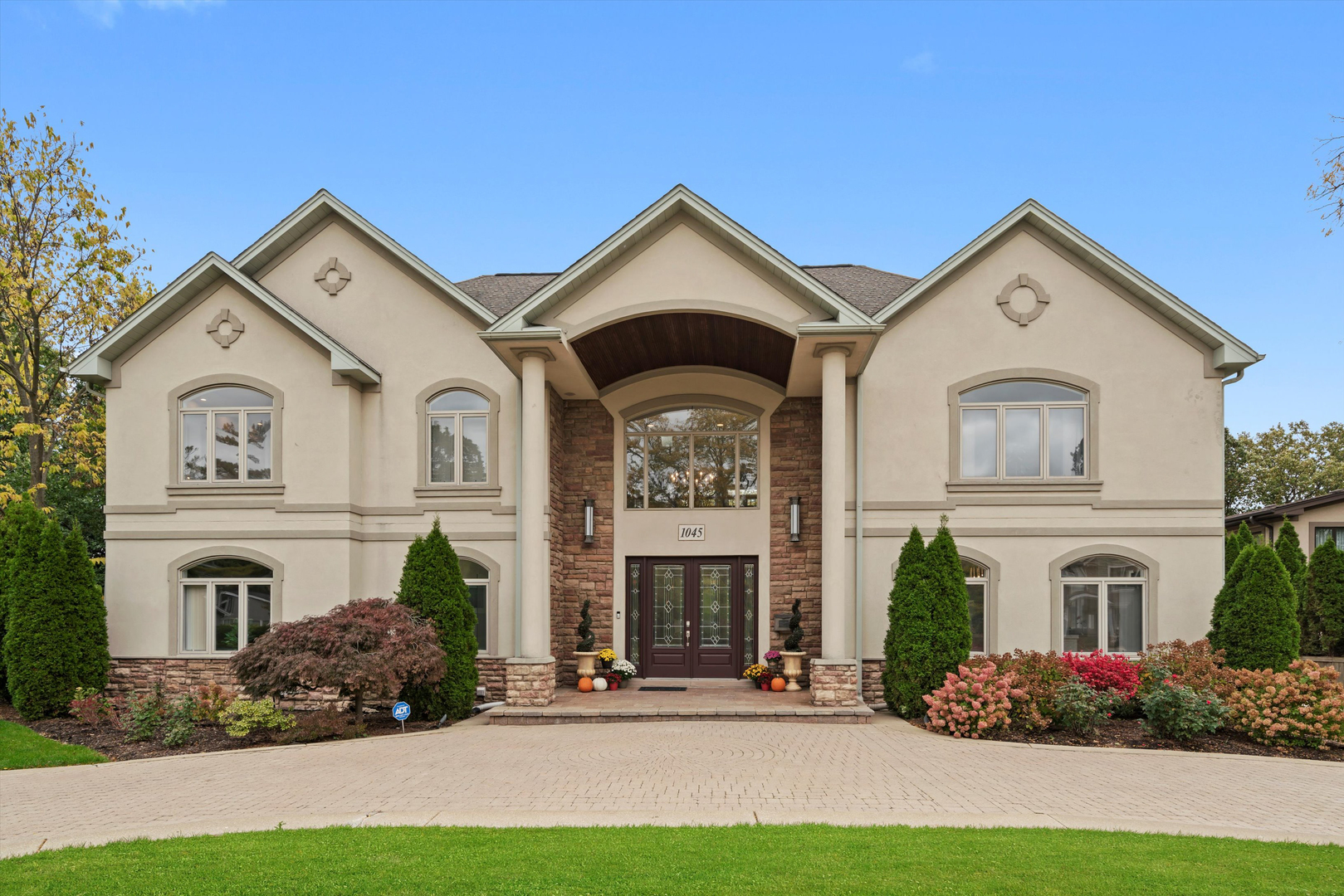 1045 Rosemary Terrace