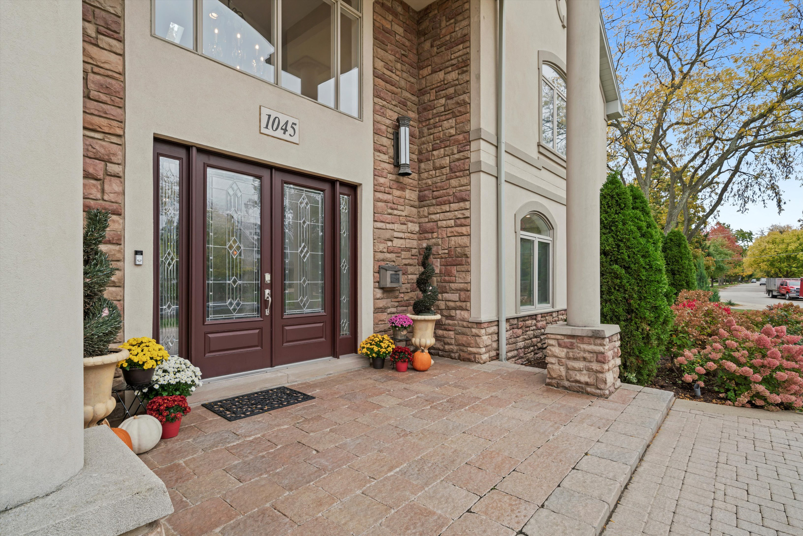 1045 Rosemary Terrace