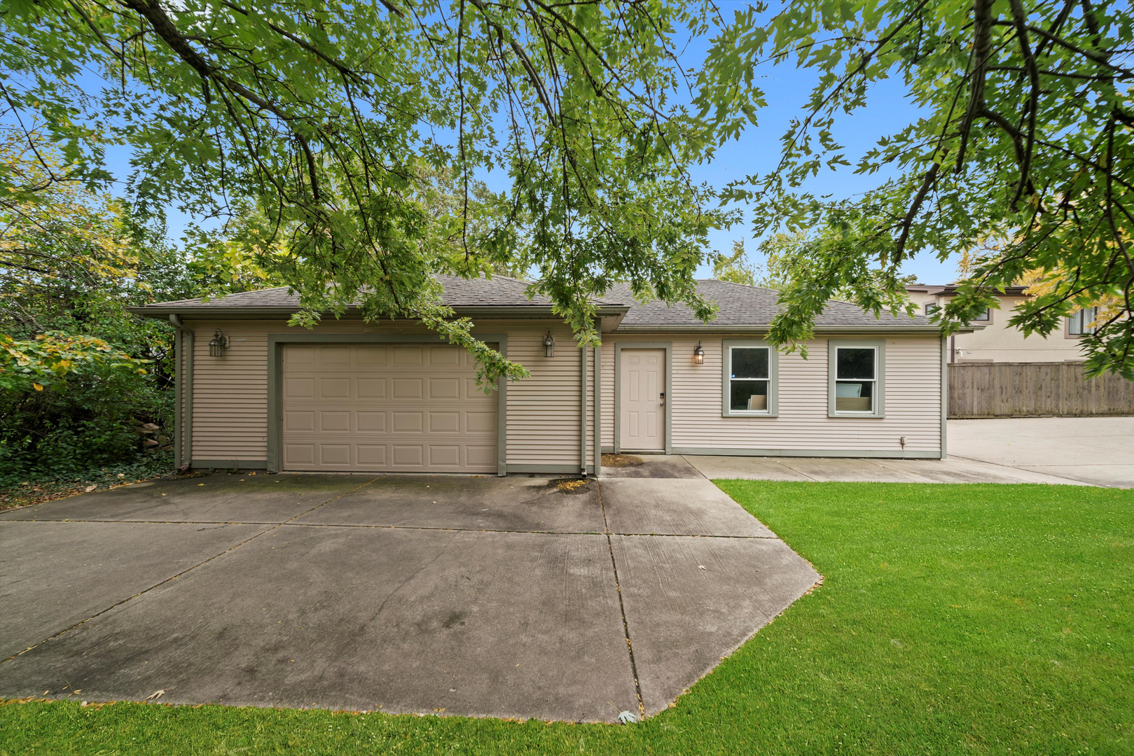 1045 Rosemary Terrace