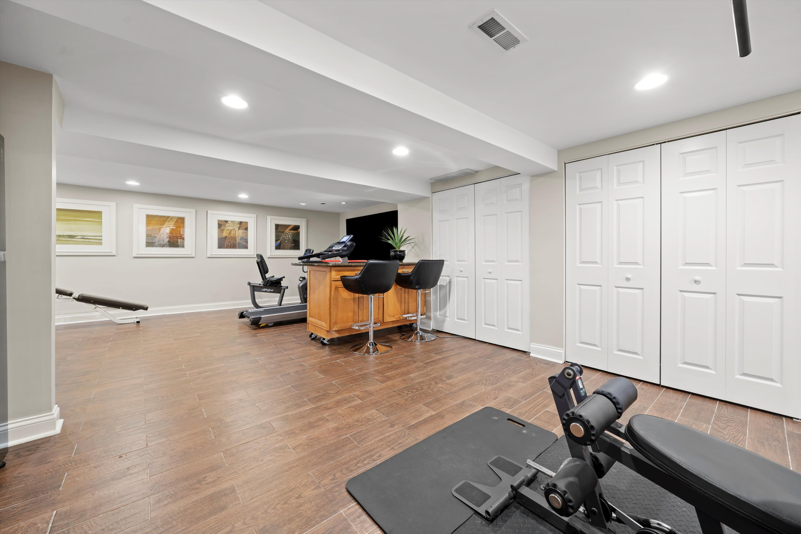 1045 Rosemary Terrace