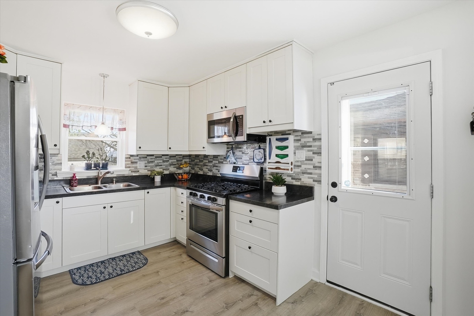 4039 Prairie Avenue