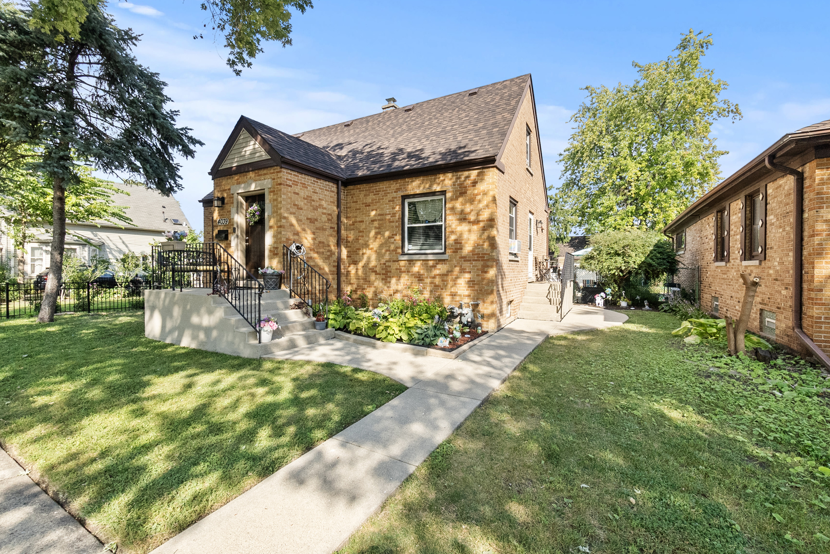 4039 Prairie Avenue
