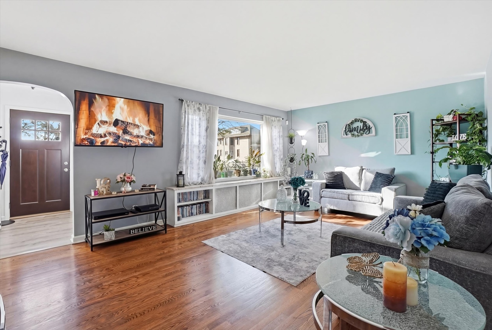 4039 Prairie Avenue