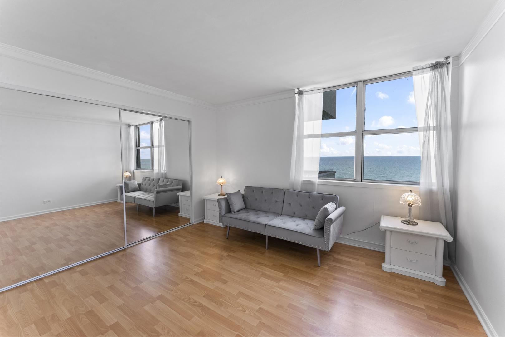 6301 N Sheridan Road Unit: 11R