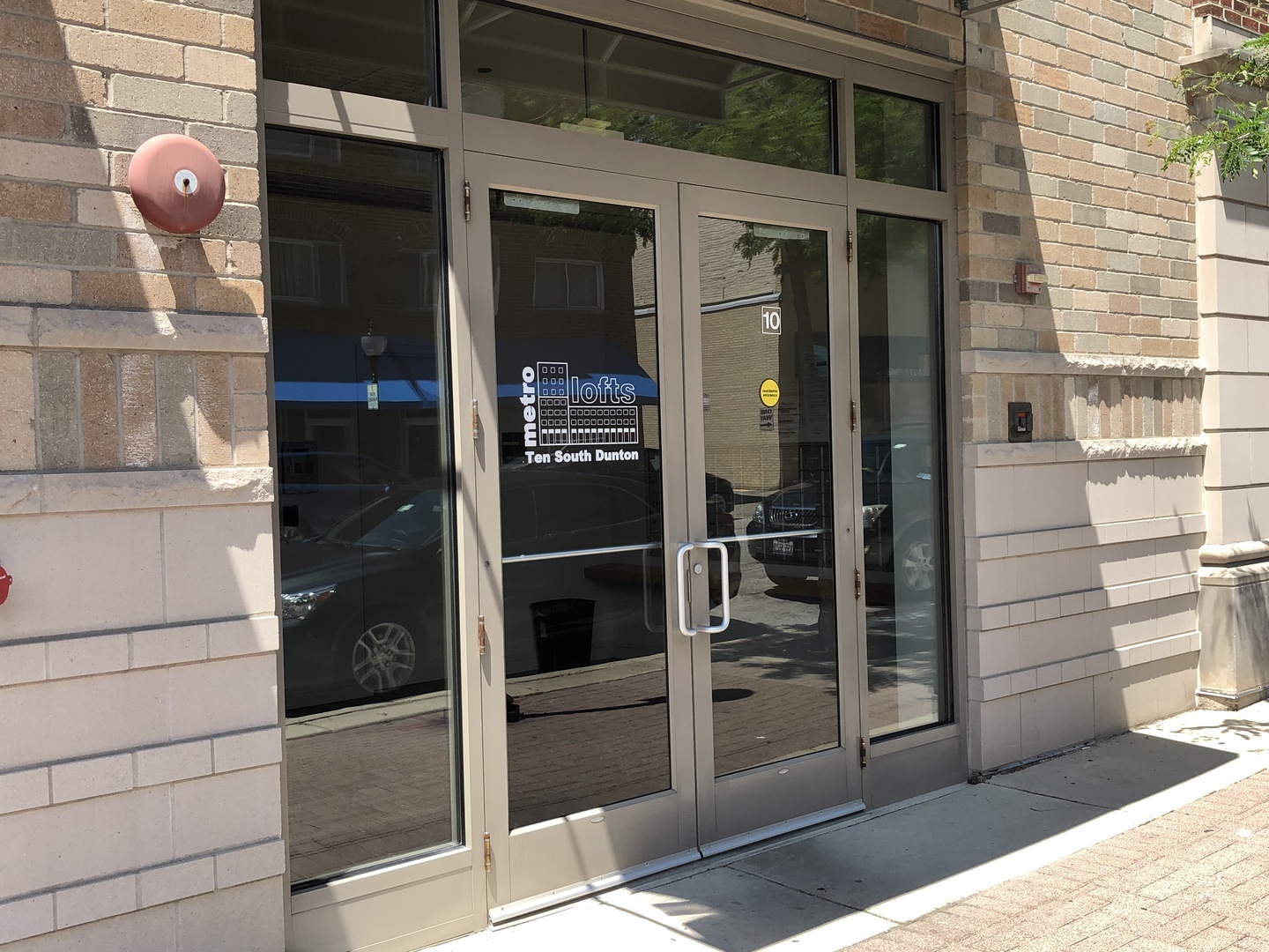 10 S Dunton Avenue Unit: 305