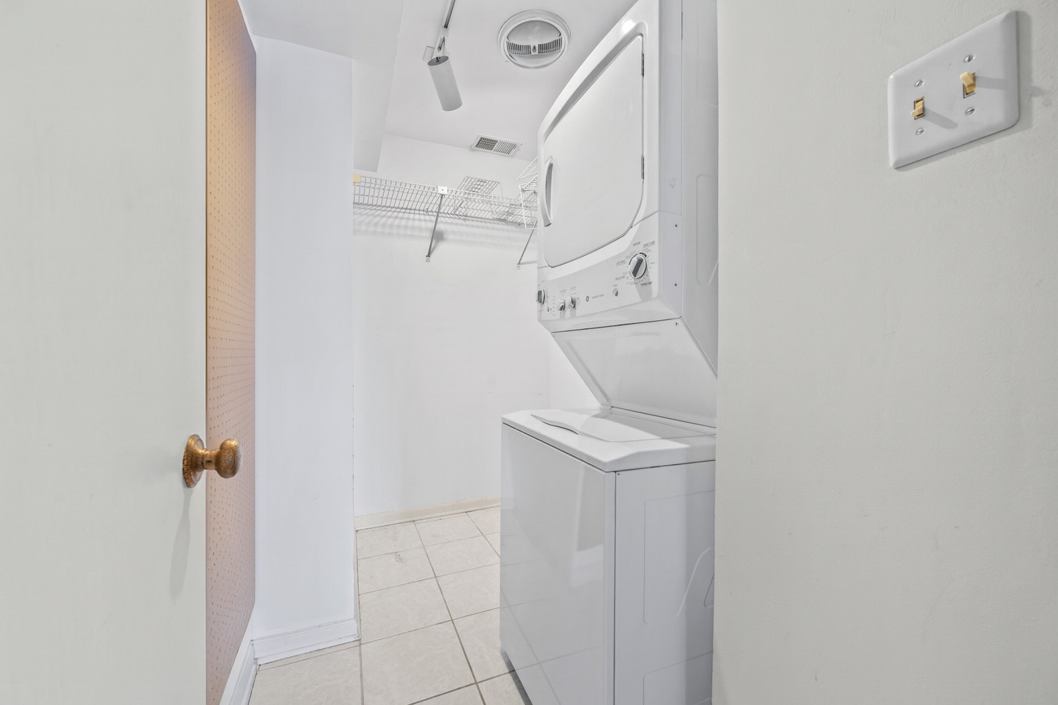 1125 Lake Cook Road Unit: 405